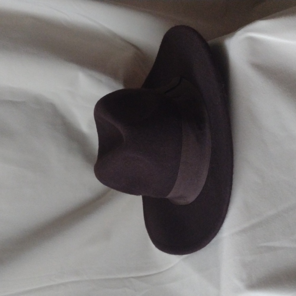 Felt hat - Picture 4 of 5